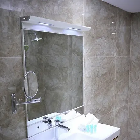 Fafa Hotel 3* Golem (Tirana)