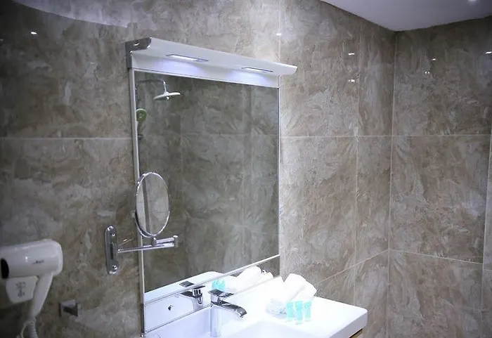 Fafa 3* Golem (Tirana)